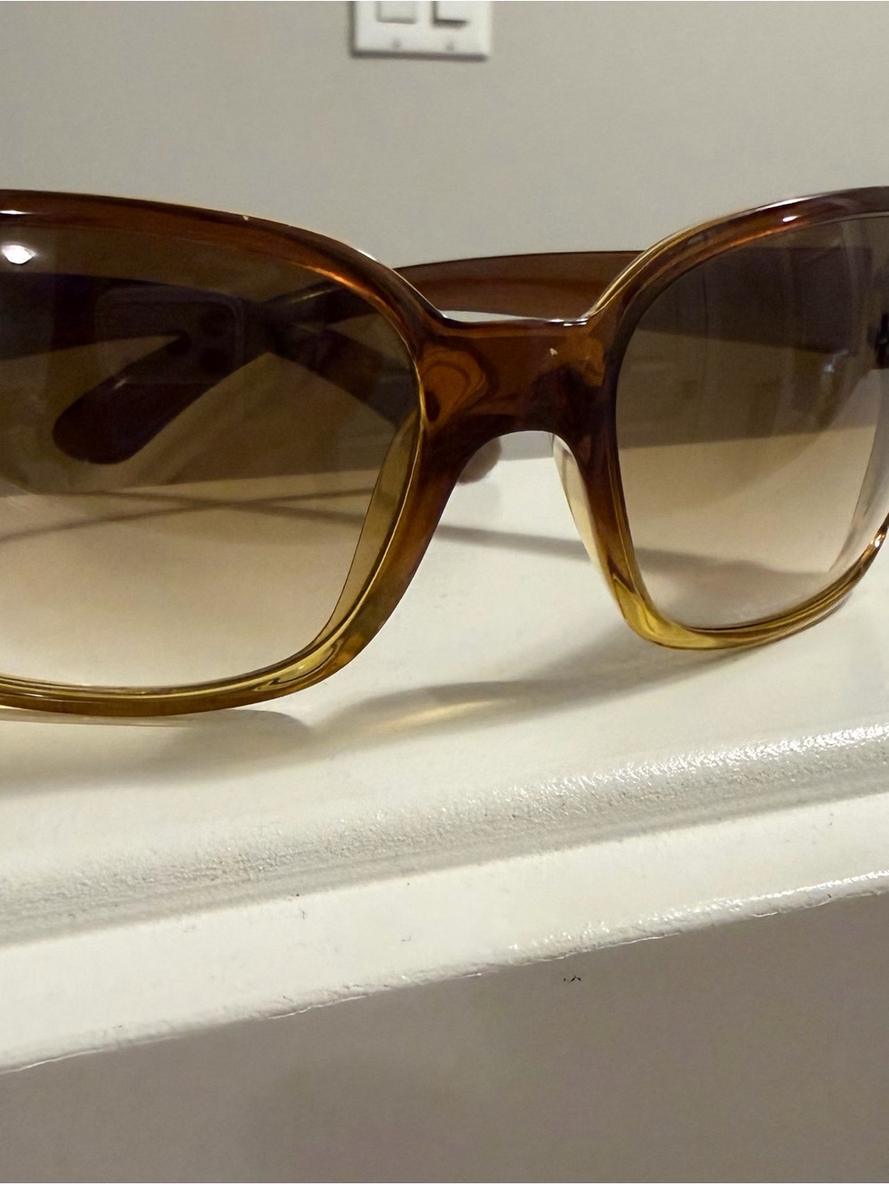 Women’s Ray-Ban Oversized Brown Gradient Sunglasses